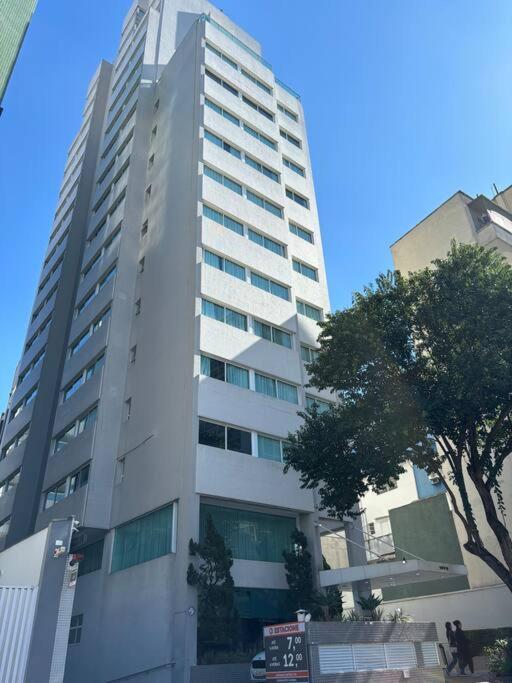Hotel Espacoso Flat A 5 Min Da Av Paulista E Metro Paraiso - Mariana